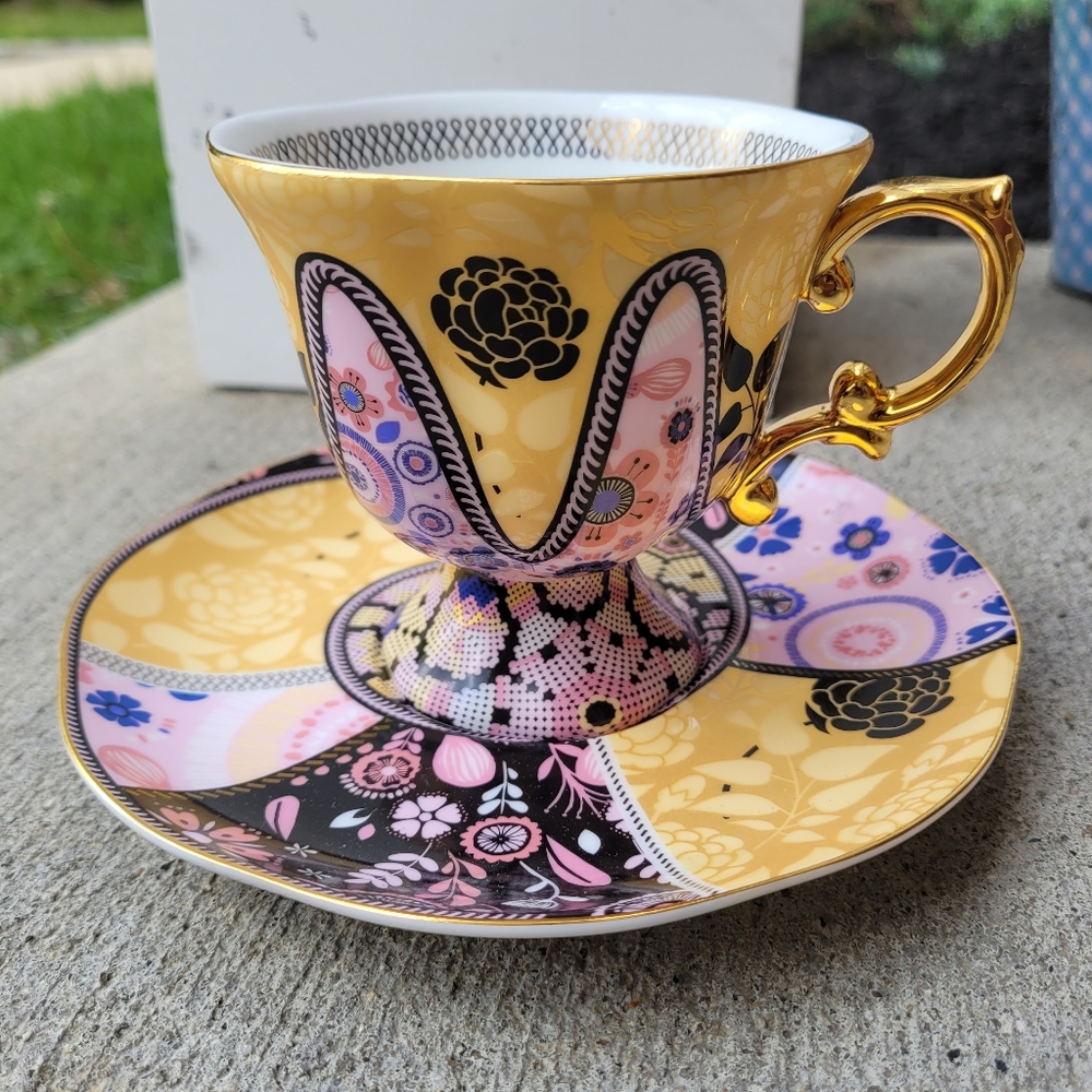T2 Tea cup and saucer NWOT